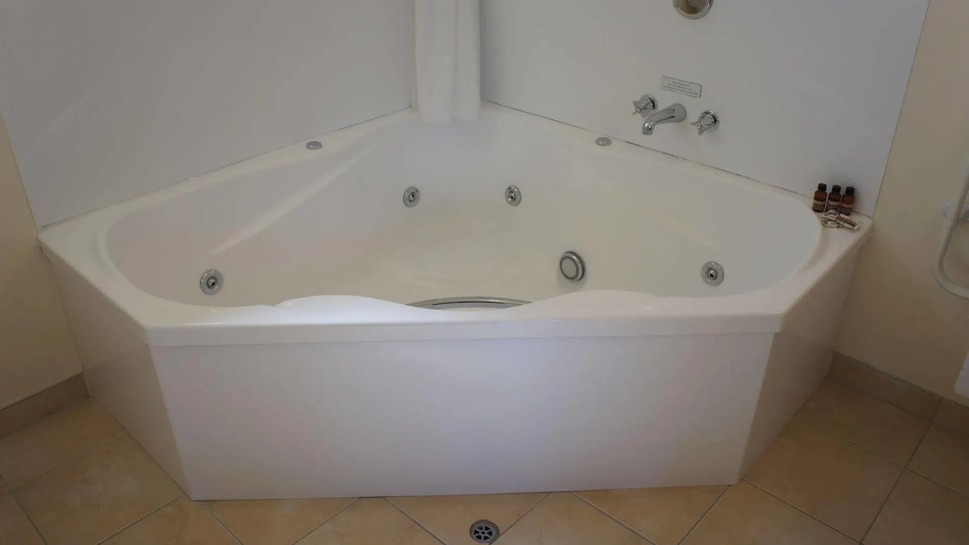 The Milano Christchurch 4*,