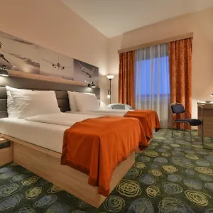 https://ramada-airport-prague.praguehotelsweb.com